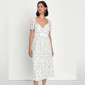 White floral puff sleeve midi dress